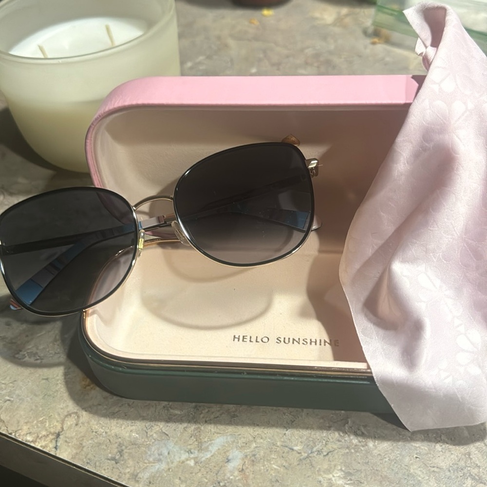Kate Spade Hello Sunshine Sunglasses and Case